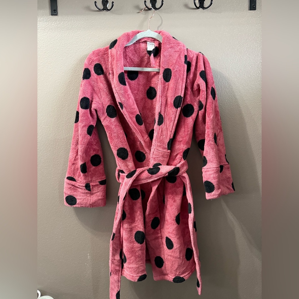 PINK Victoria's Secret Fleece Robe in Pink and Black Polka Dots - Picture 1 of 4